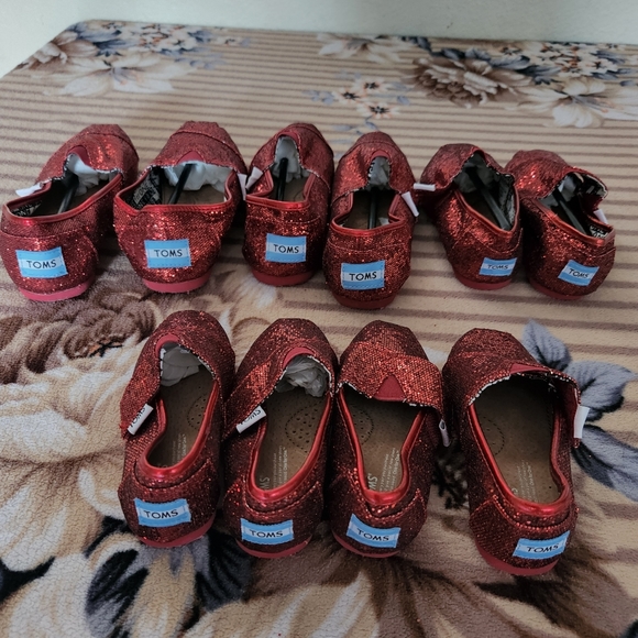 Red glitter tims slip on and/or velcro - Picture 11 of 12